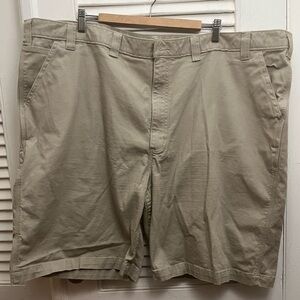 Carhartt Men's Khaki/beige canvas carpenter relaxed fit workwear Shorts. Size 50